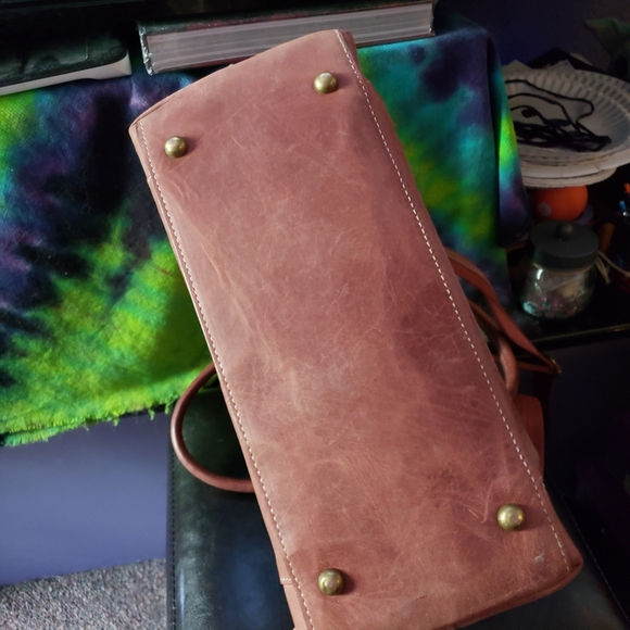 GTM Gun Tote'n Mamas CCW Purse Distressed Buffalo Leather Town Tote Brown - Picture 5 of 11